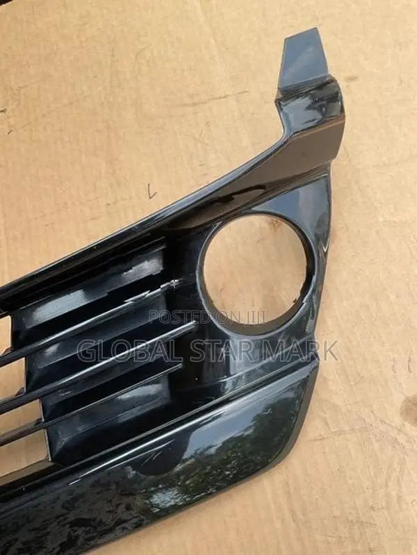 TOYOTA PRIUS ZVW30 BUMPER LOWER SHELL RECONDITION AVAILABLE!