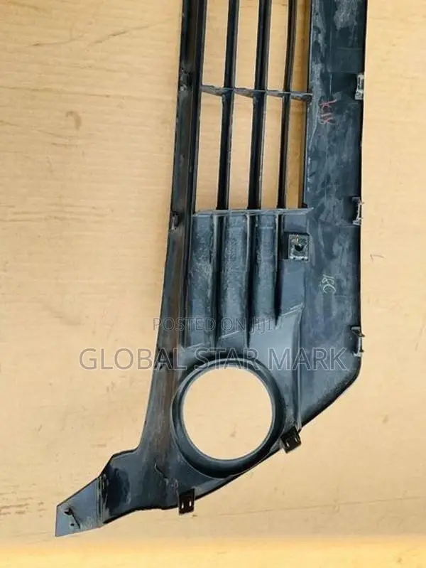TOYOTA PRIUS ZVW30 BUMPER LOWER SHELL RECONDITION AVAILABLE!