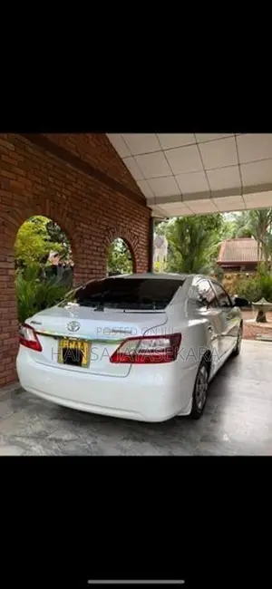 Toyota Premio G Superior 2013