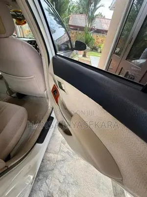 Toyota Premio G Superior 2013