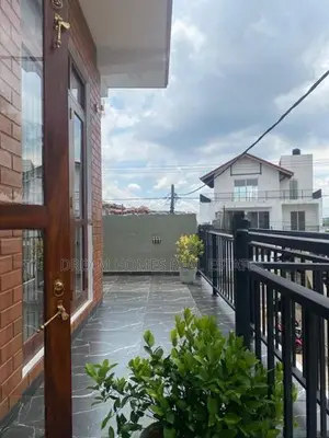 Fully Equipped 3-Storey House for Sale – Enderamulla