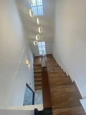 Fully Equipped 3-Storey House for Sale – Enderamulla