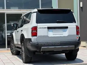 Toyota Land Cruiser Prado 250VX PETROL 2026