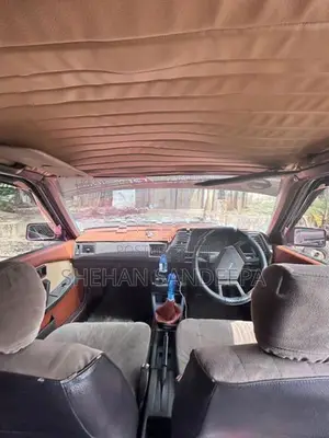 Nissan Sunny 1988