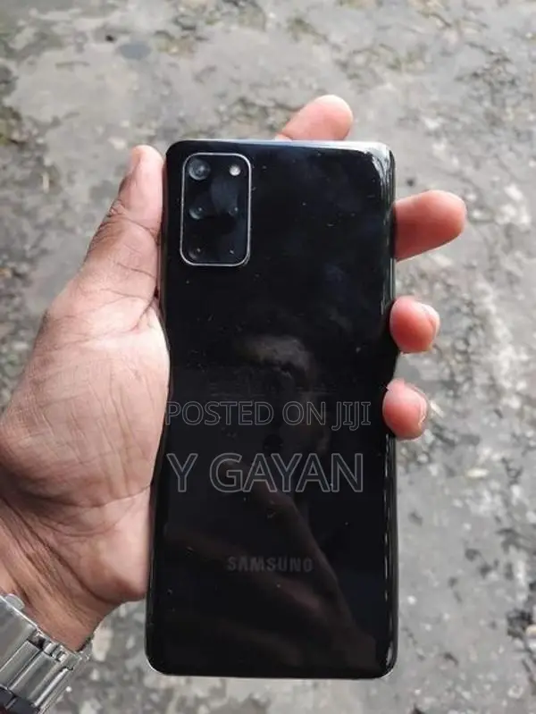 Samsung Galaxy S20+ (Used)