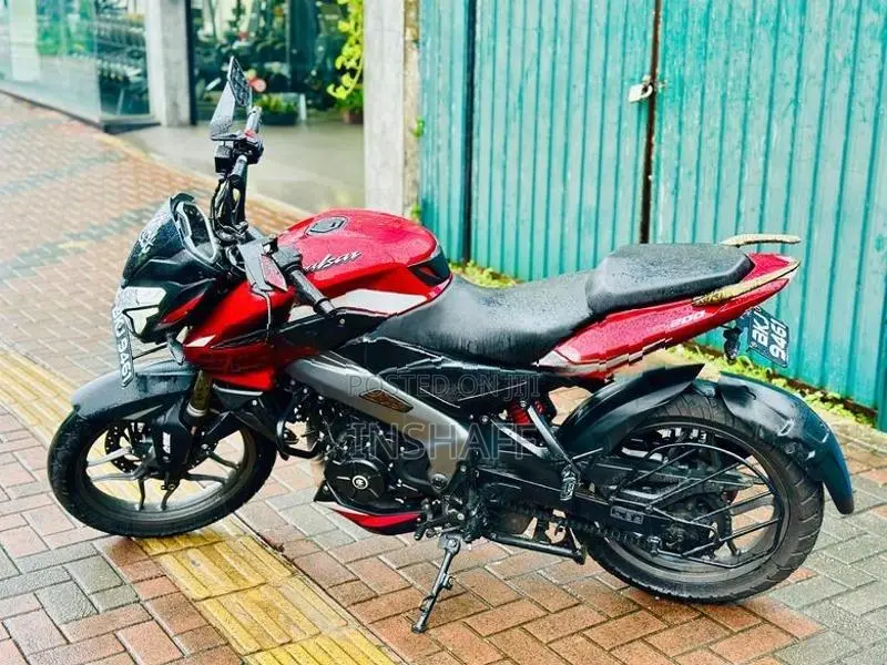 Bajaj Pulsar NS200 red Edition 2025