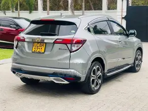 Honda Vezel 2015