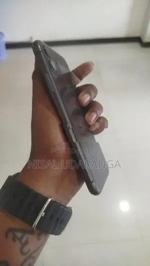 Apple iPhone 11 (Used)