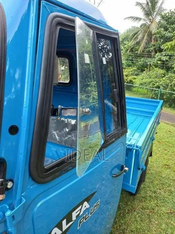 Mahindra Alfa Load Career 2026