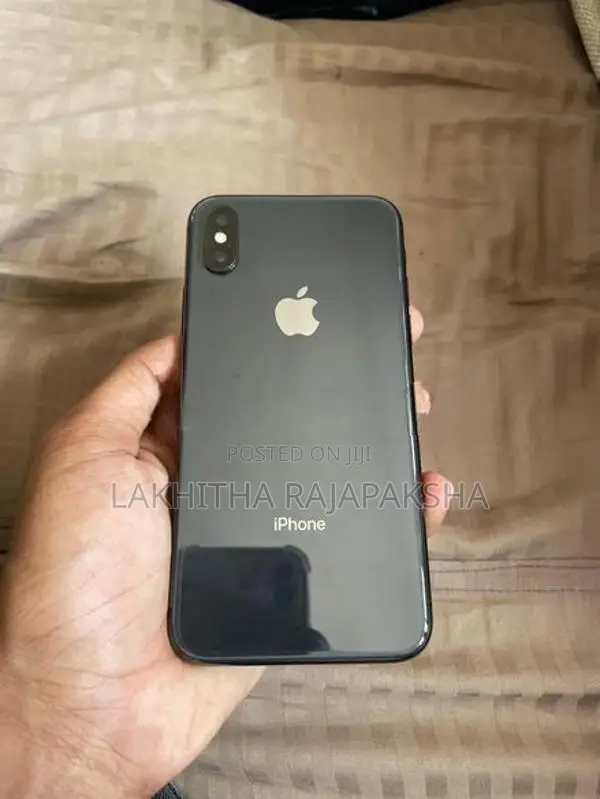 Apple iPhone X (Used)