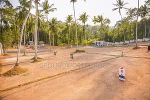 Valuable Land for Sale in Vidyala Junction s5