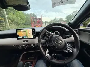 Honda Vezel Z Play Gold Moonroof 2023