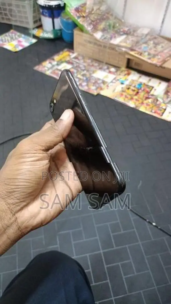 Apple iPhone 7 (Used)