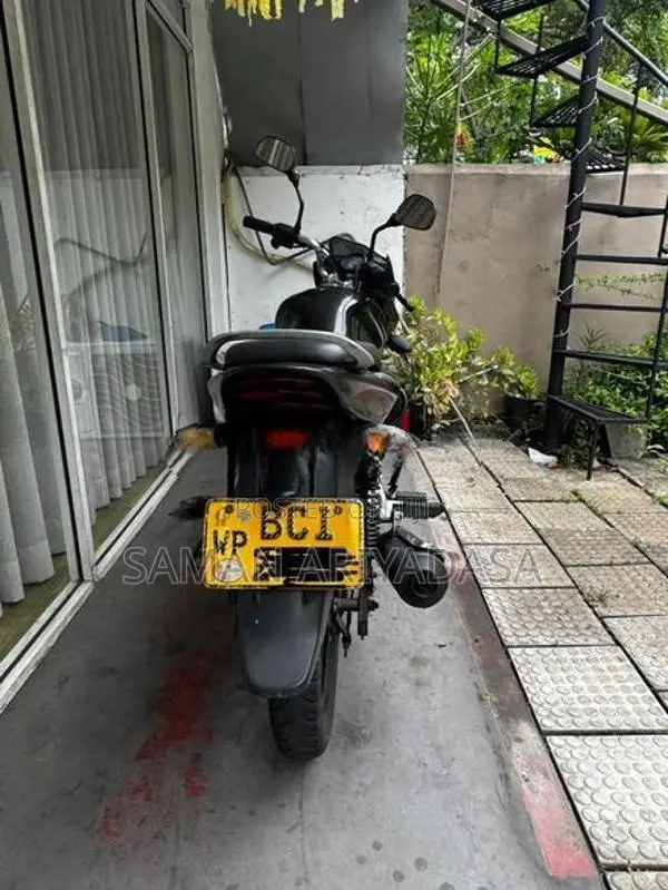 Bajaj Discover 125 M 2015