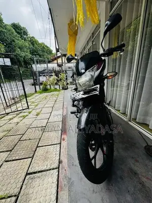 Bajaj Discover 125 M 2015