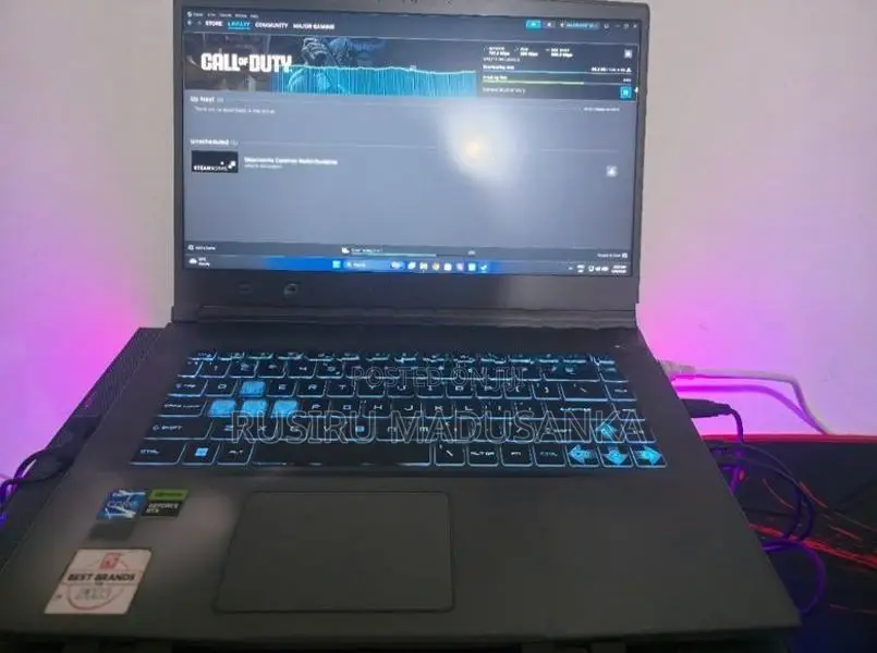 MSI Thin 15 B12UC Laptop