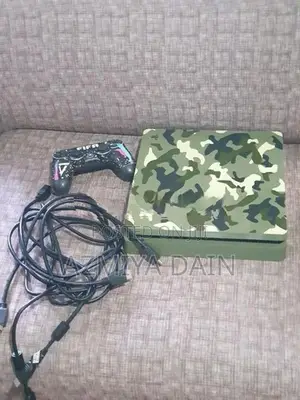 PS4 Slim