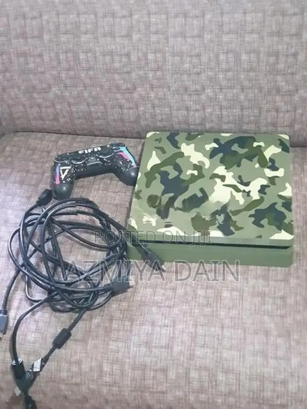PS4 Slim