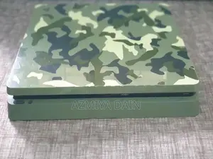PS4 Slim