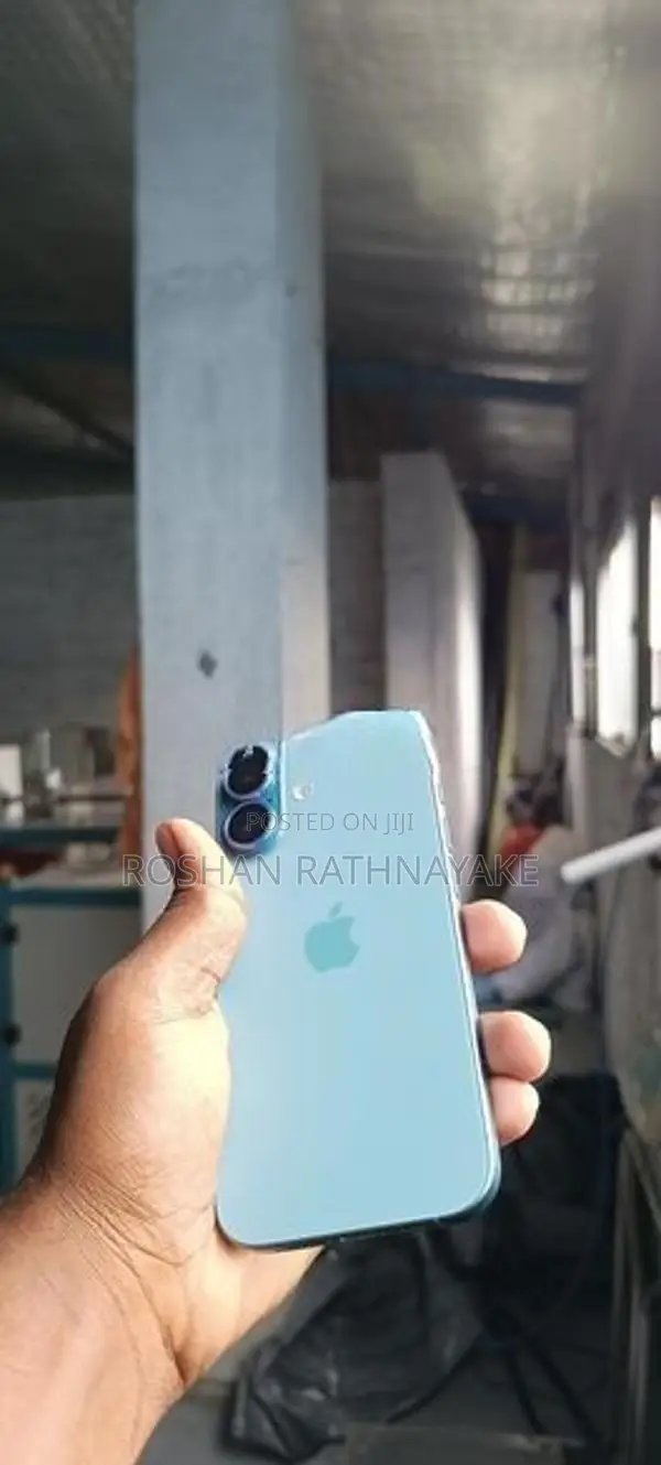 Apple iPhone 16 (Used)