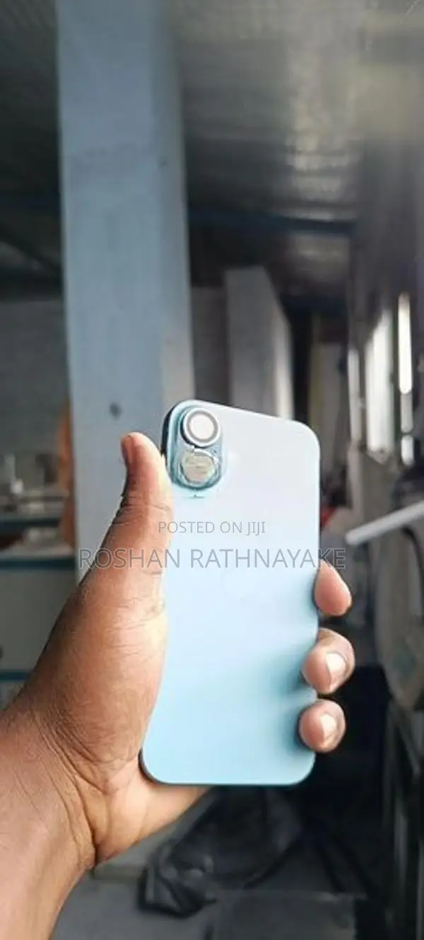 Apple iPhone 16 (Used)