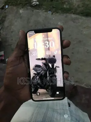Apple iPhone XS (Used)