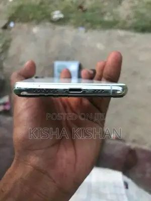 Apple iPhone XS (Used)
