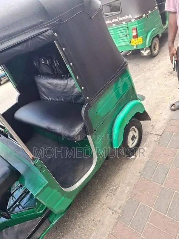 Bajaj RE 2006
