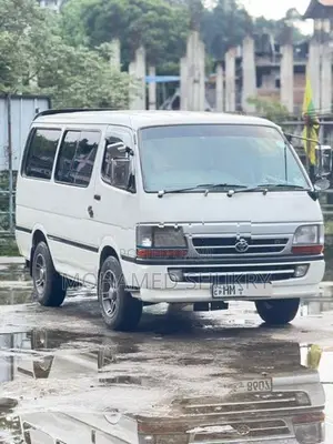 Toyota Dolphin 1998