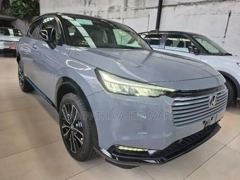 Honda Vezel Z PLAY MOON ROOF 2026