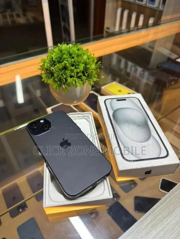 Apple iPhone 15 128GB (Used)