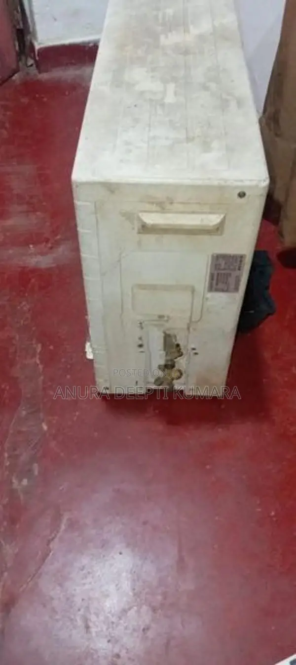 Singer Ac