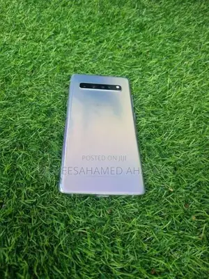 Samsung Galaxy S10 (Used)