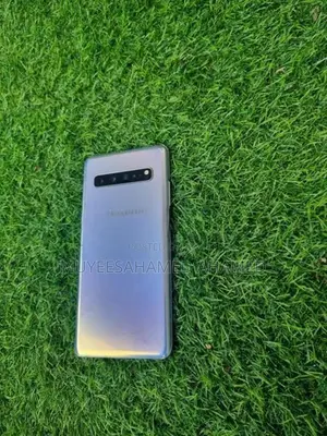 Samsung Galaxy S10 (Used)