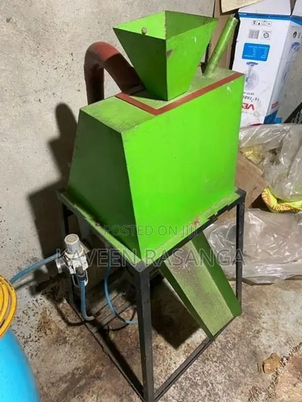 Cashew Cutting Machine