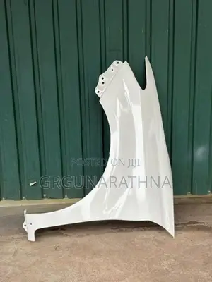 Toyota Axio 165 Fender