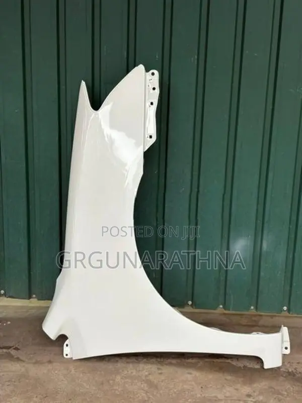 Toyota Premio Fender