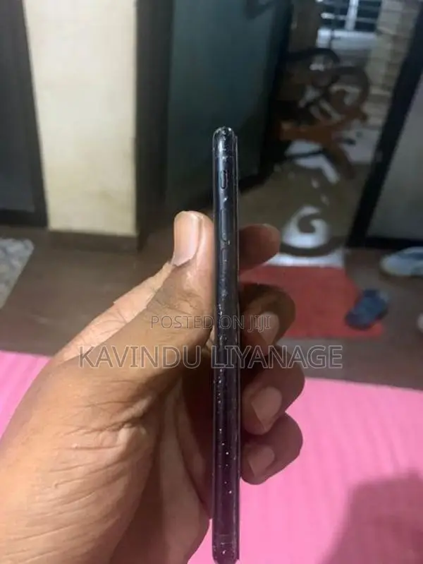 Apple iPhone SE (Used)