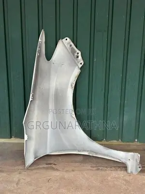 Toyota Axio 165 Fender