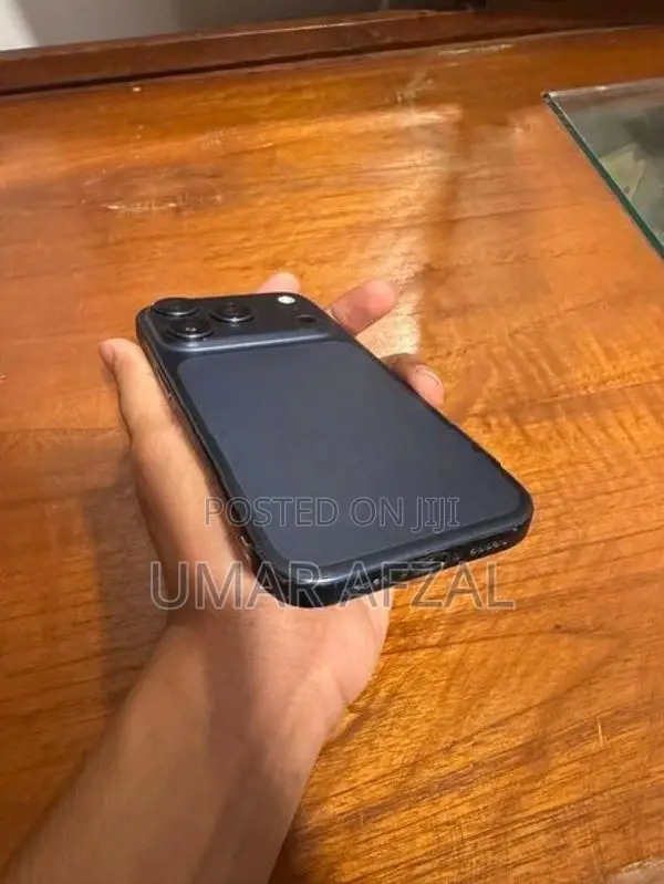 Apple iPhone 17 Pro 256GB (Used)