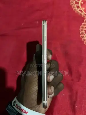 Apple iPhone 8 (Used)