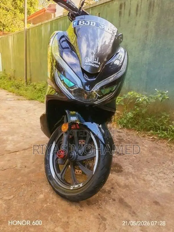 Honda PCX 150 Hybrid 2022