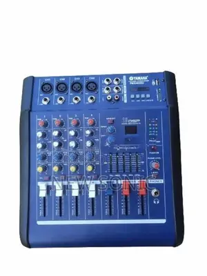 Powered Mixer 700w