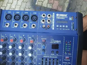 Powered Mixer 700w