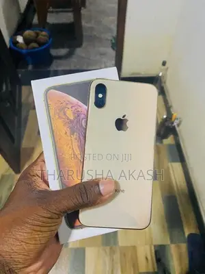 Apple iPhone XS (Used)