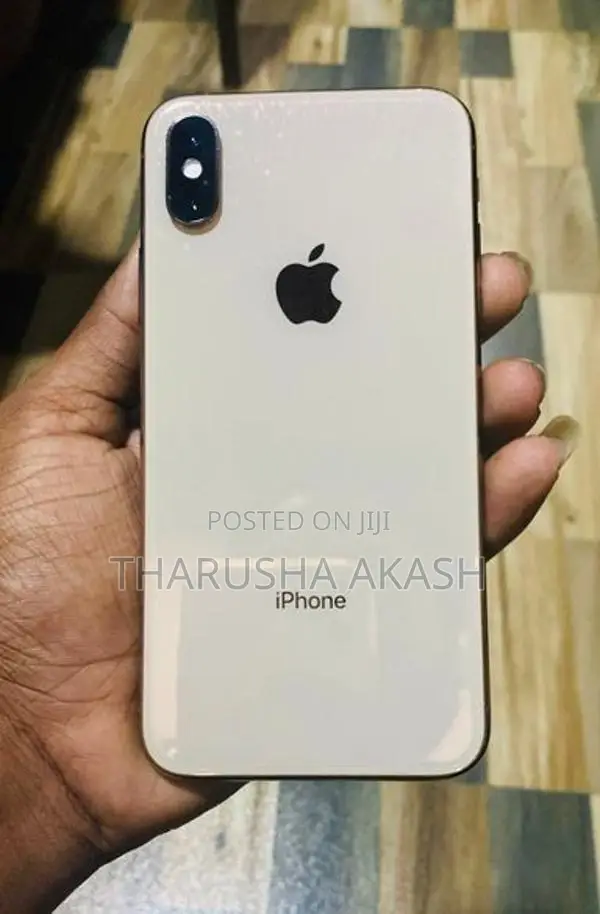 Apple iPhone XS (Used)