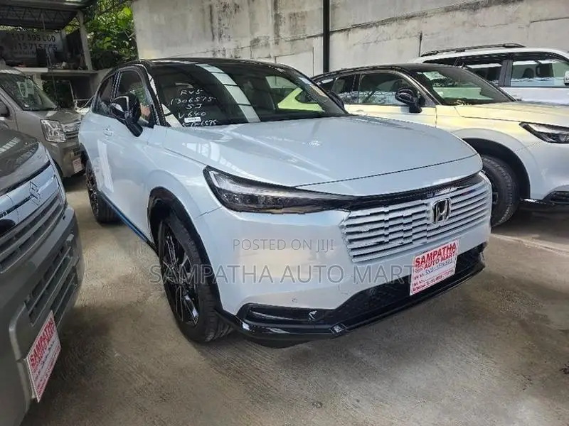 Honda Vezel Z PLAY MOON ROOF 2026