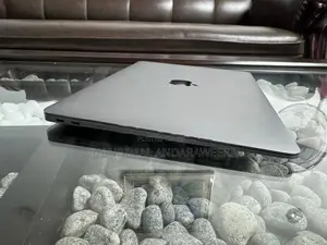 Apple MacBook Air 2019 | 8GB RAM 128GB SSD i5 Retina Display