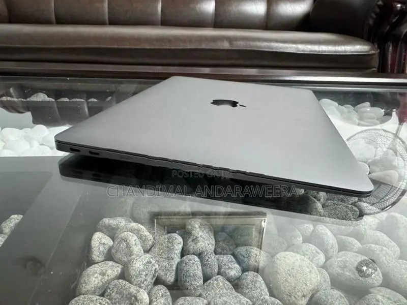 Apple MacBook Air 2019 | 8GB RAM 128GB SSD i5 Retina Display