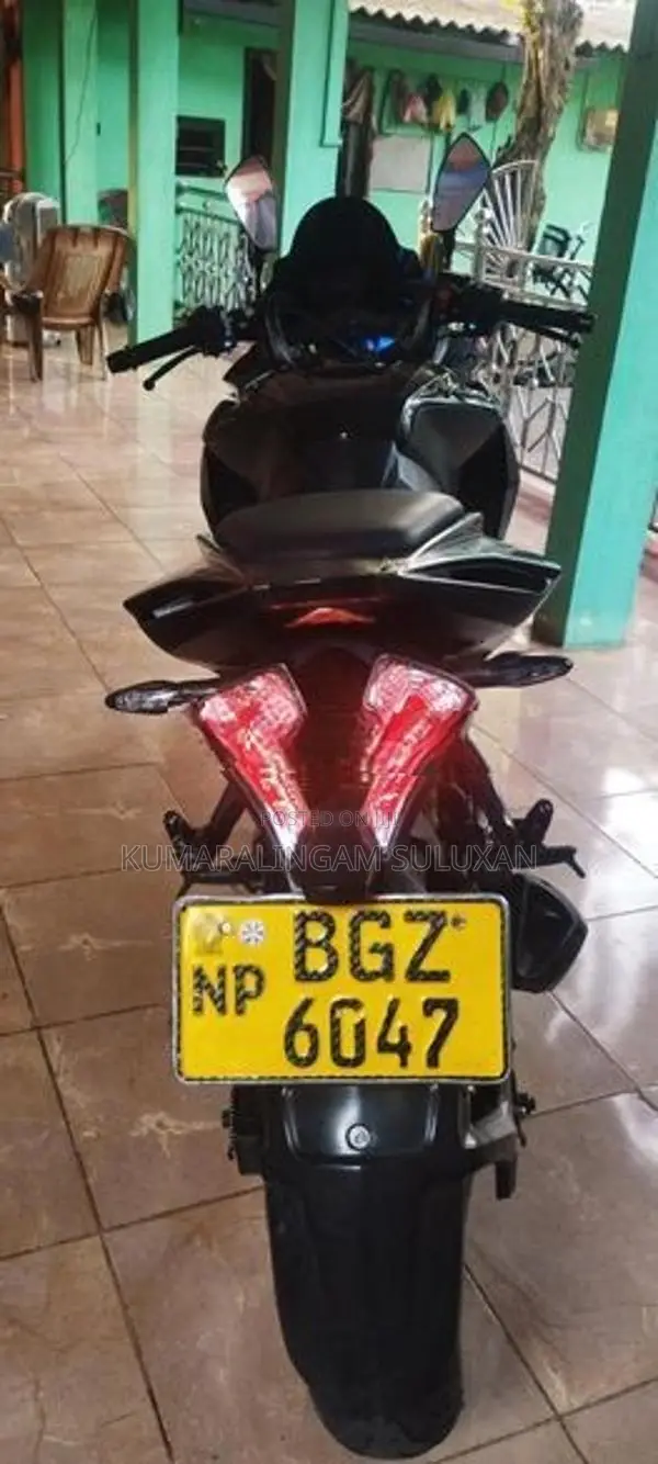 Bajaj Pulsar RS200 2018